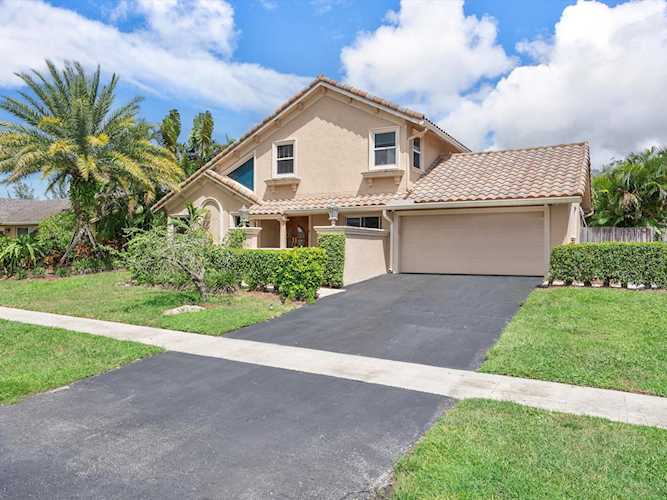 21666 Little Bear Ln Boca Raton, FL 33428