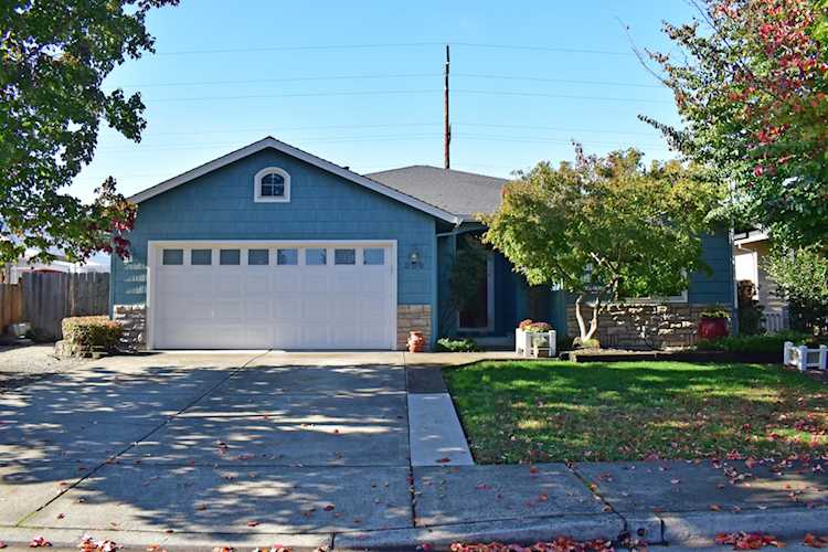 200 Willow Bend Way Central Point, OR 97502