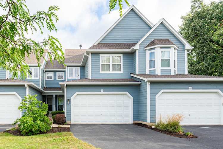 71 Tanglewood Dr Glen Ellyn, IL 60137