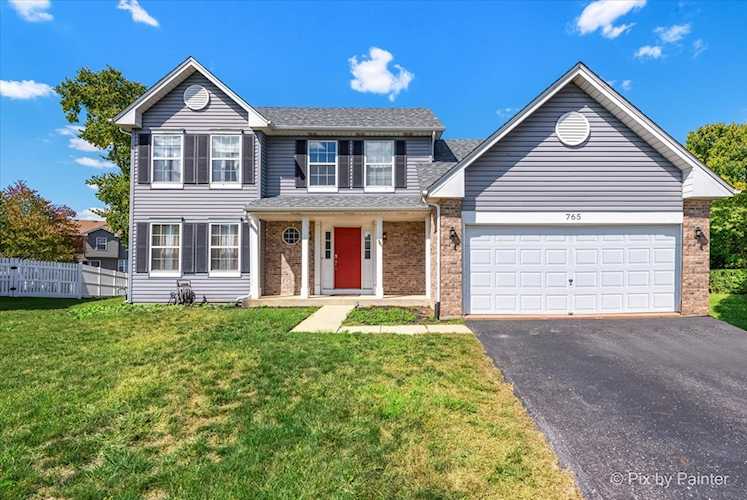 765 Poplar Ct Oswego, IL 60543