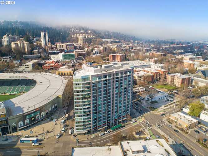 1926 W Burnside ST #1016 Portland, OR 97209