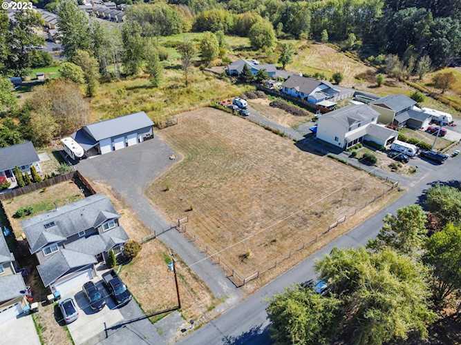 1176 SW 22nd ST Chehalis, WA 98532
