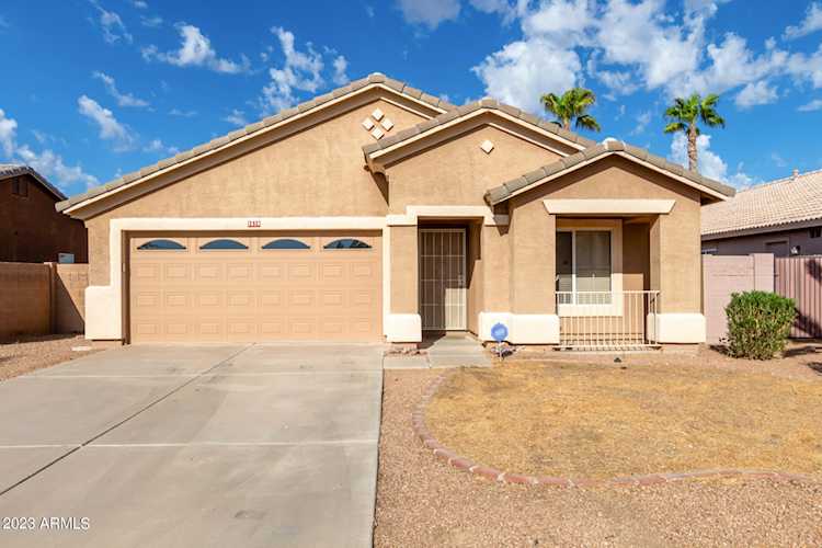 3570 S Moccasin Trail Gilbert, AZ 85297