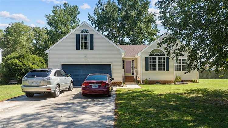 22477 York Ct Windsor, VA 23487