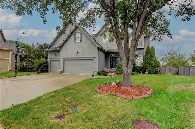 13428 W 138th St Overland Park, KS 66221