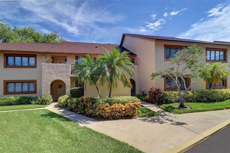 8001 Bardmoor PLACE #201 Seminole, FL 33777