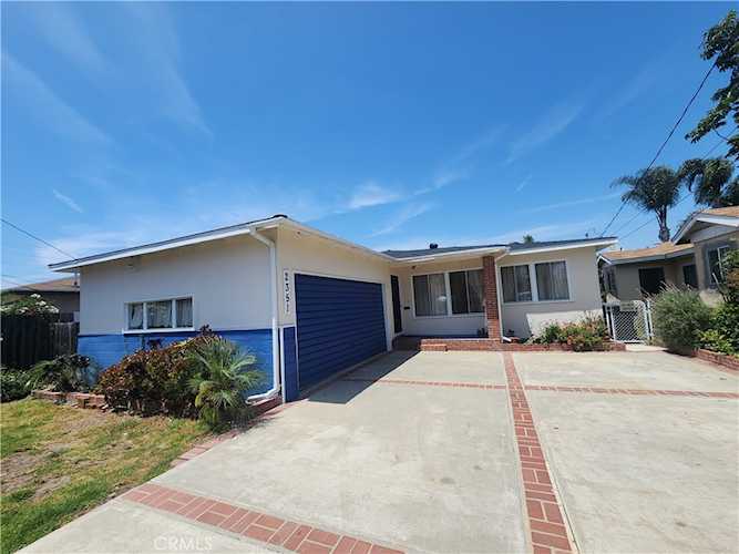 2351 249th St Lomita, CA 90717
