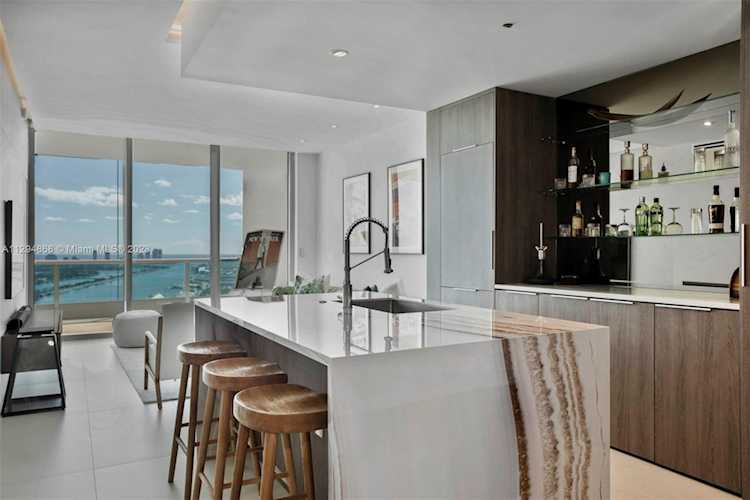 900 Biscayne Blvd #4307 Miami, FL 33132
