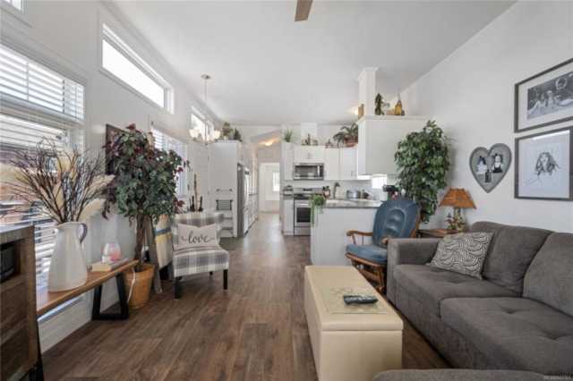 2133 Nimpkish Lake Way Nanaimo, BC V9R 6X7