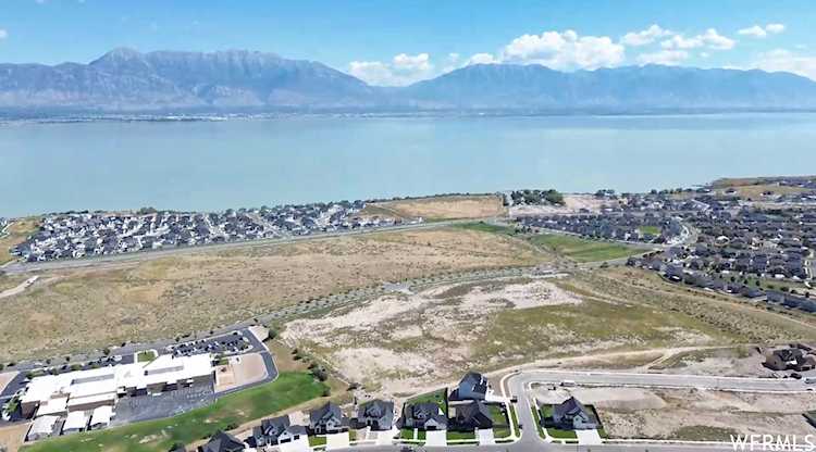 3152 S Red Wolf Dr Saratoga Springs, UT 84045