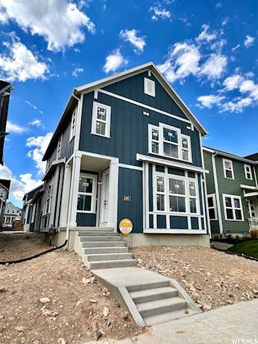 11762 S Silver Pond Dr South Jordan, UT 84009