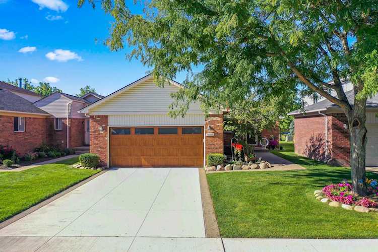 51335 D W Seaton Dr Chesterfield, MI 48047