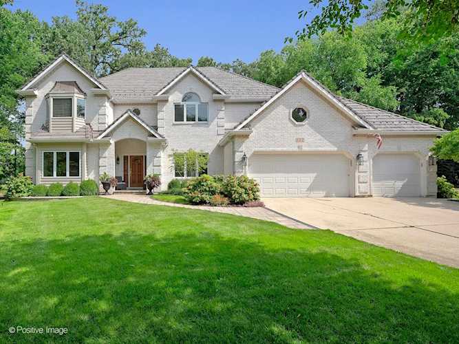 107 Trappers Ct Naperville, IL 60565