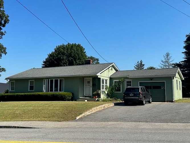 24 Packers Falls Rd Newmarket, NH 03857