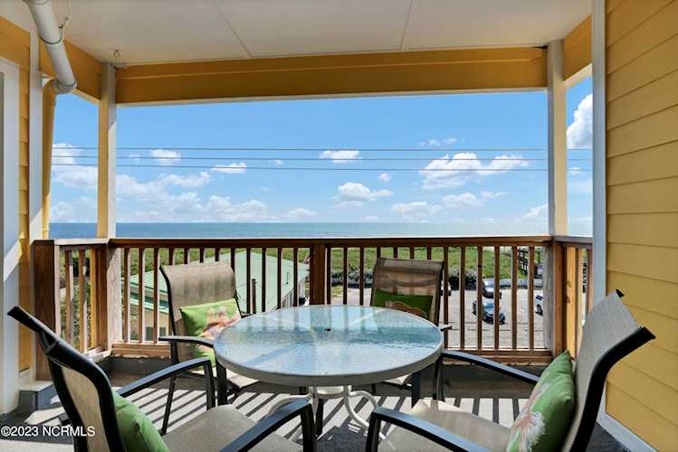 302 Canal Dr Carolina Beach, NC 28428