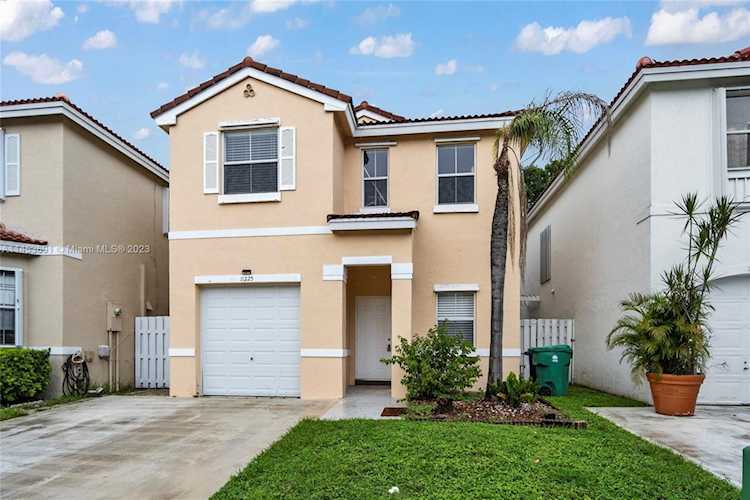 11225 Sunview Way Cooper City, FL 33026