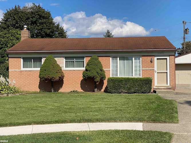 12070 Danfourth Dr Sterling Heights, MI 48312