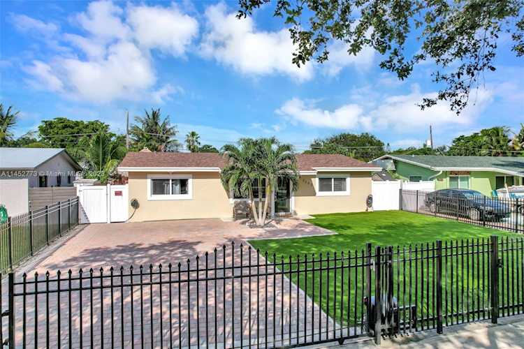 3200 N 72nd Ave Hollywood, FL 33024