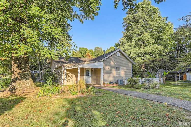 212 W Third Street Newburgh, IN 47630