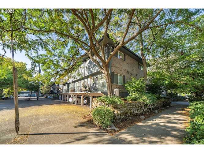 1830 NE Wasco ST #7 Portland, OR 97232