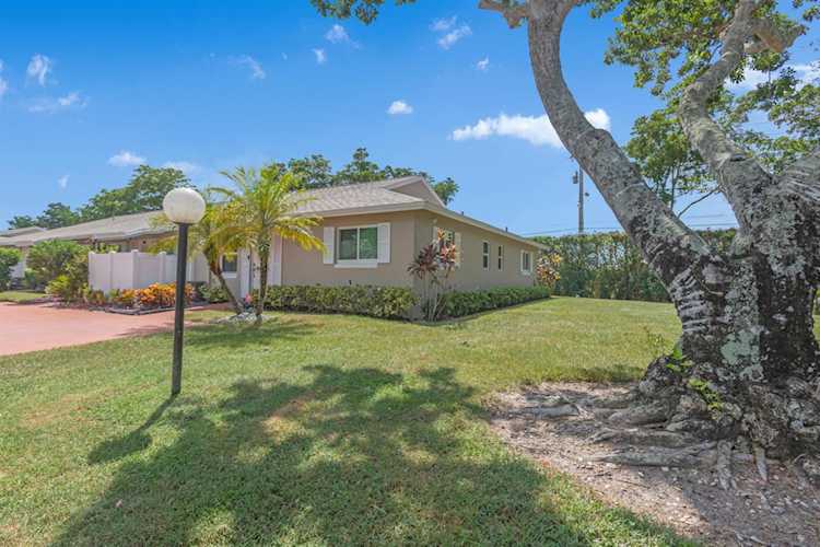 8652 Overset Lane Boca Raton, FL 33496
