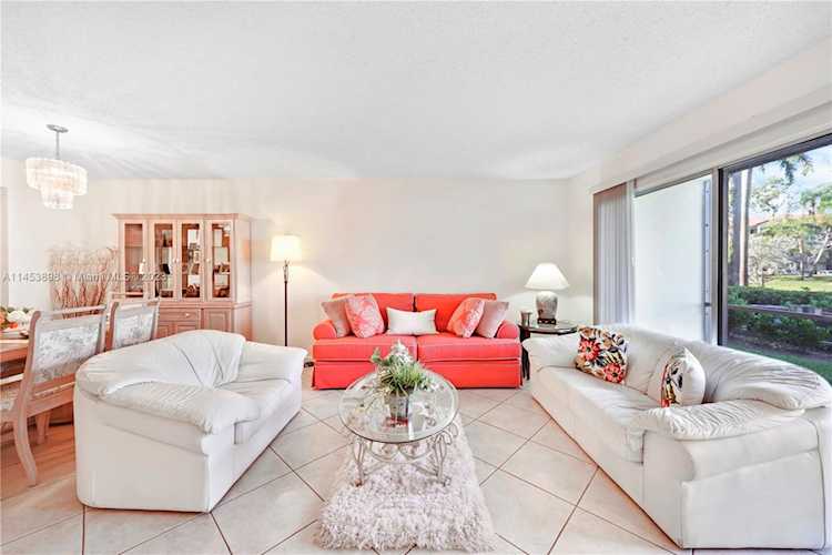 1300 SW 130th Ave #112F Pembroke Pines, FL 33027