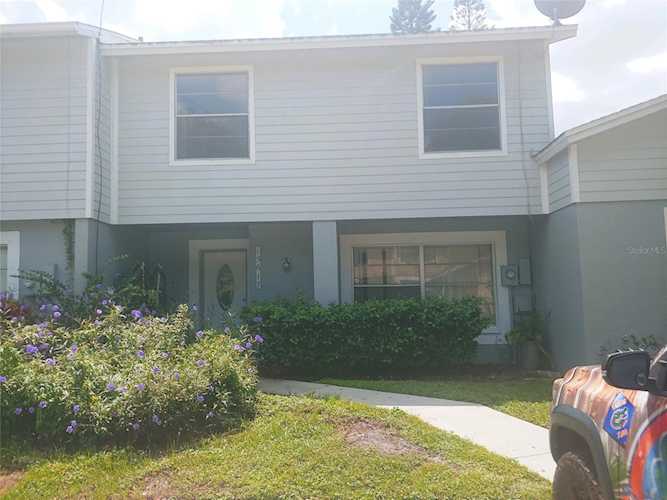 15617 Morning Dr Lutz, FL 33559
