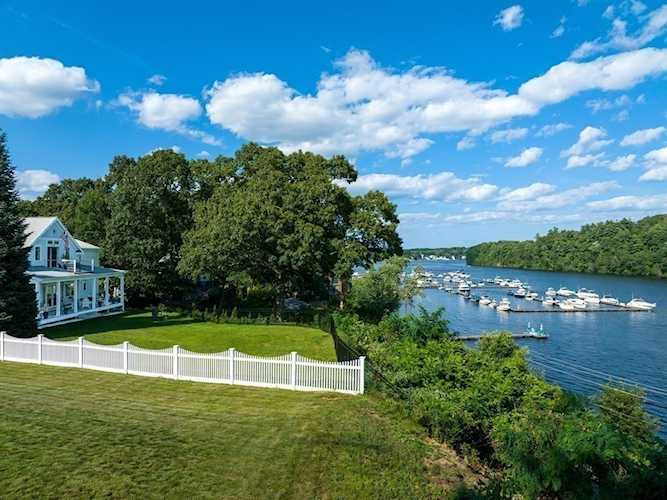 12 Beacon St Amesbury, MA 01913