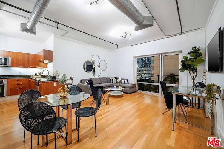 645 W 9th St #528 Los Angeles, CA 90015