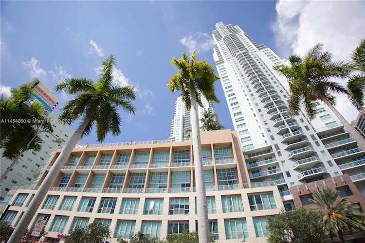 244 Biscayne Blvd #651 Miami, FL 33132