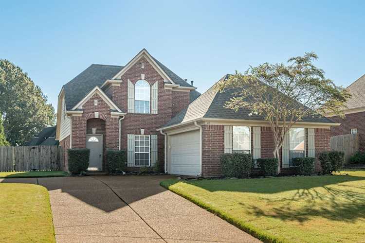 40 Willow Crest Cv Oakland, TN 38068