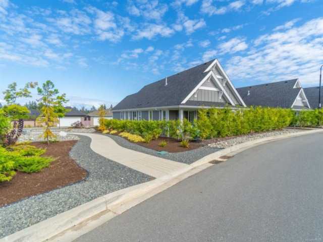 728 Briarwood Dr Parksville, BC V9P 0G5