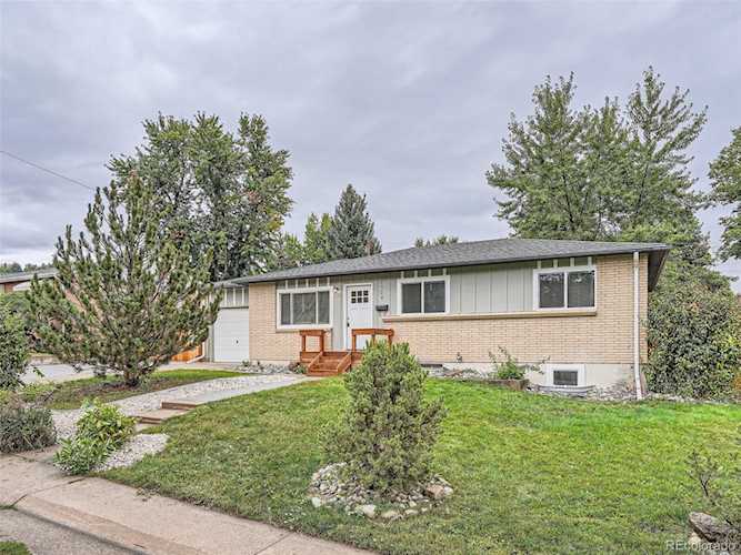 6928 Newman St Arvada, CO 80004