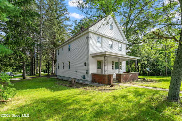 2823 Troy Schenectady Rd Schenectady, NY 12309