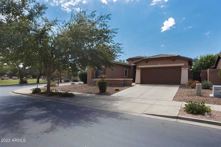 18735 E Pelican Court Queen Creek, AZ 85142