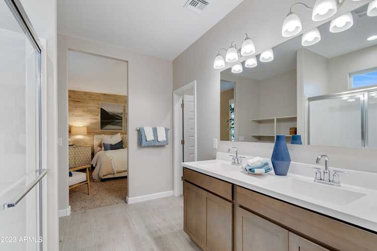 21623 N 102nd Avenue Peoria, AZ 85382