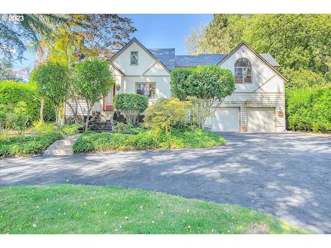 1139 NE 3rd AVE Camas, WA 98607