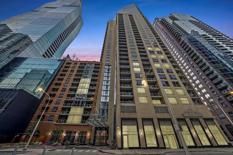420 E Waterside Dr #813 Chicago, IL 60601