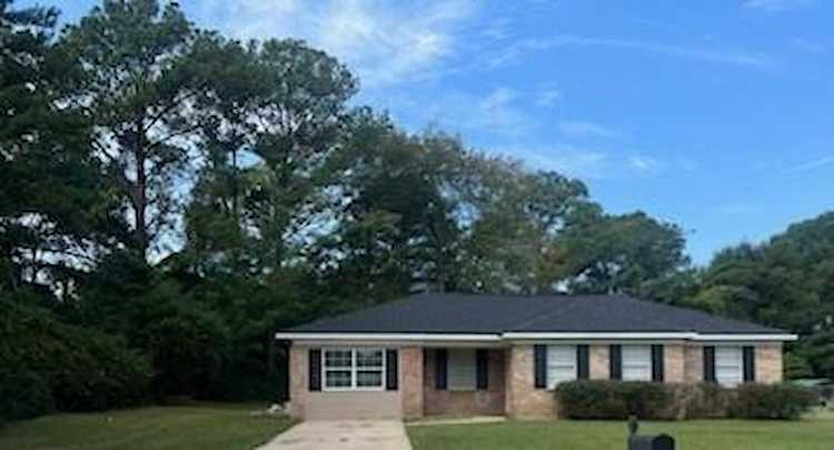 6725 Richard Lane Eight Mile, AL 36613