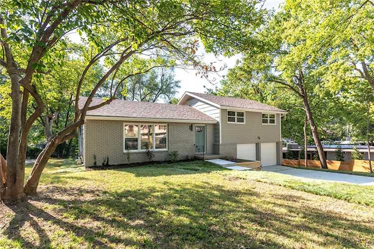 8802 Belleview Ave Kansas City, MO 64114