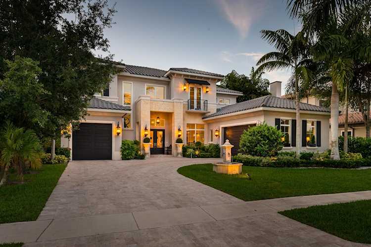 9099 Redonda Drive Boca Raton, FL 33496