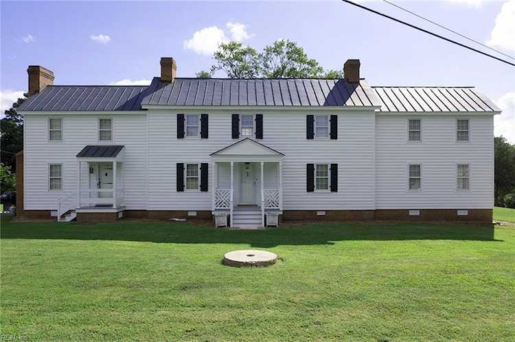 429 Johnson Point Rd Hudgins, VA 23076