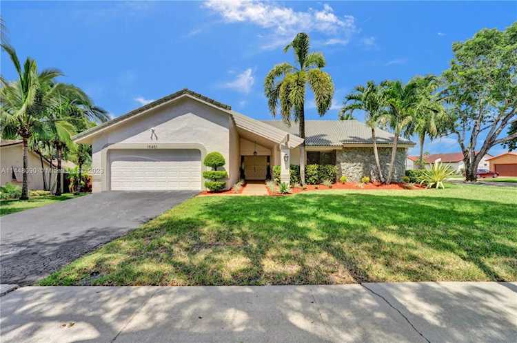 10401 NW 5th Ct Plantation, FL 33324