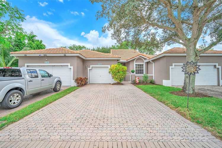 7460 S Aragon Blvd Sunrise, FL 33313
