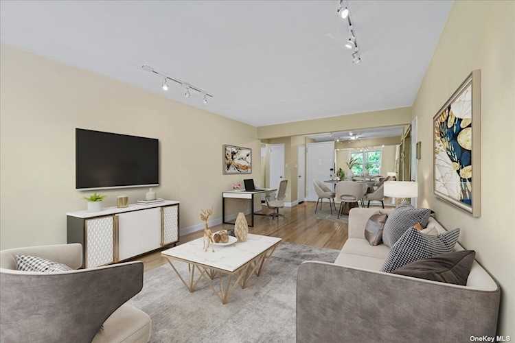 42-30 Douglaston Parkway #7H Douglaston, NY 11363