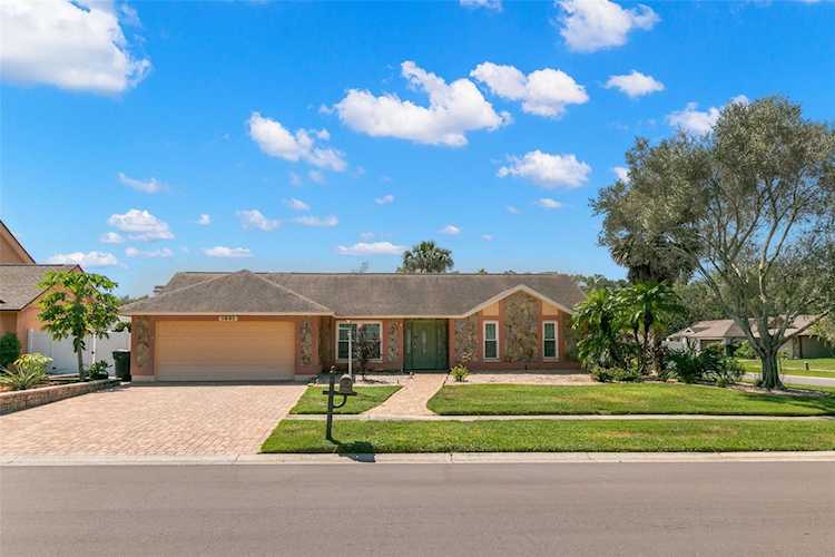 1601 Shady Leaf Dr Valrico, FL 33596