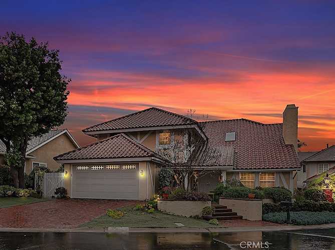 588 N Brambles Way Orange, CA 92869