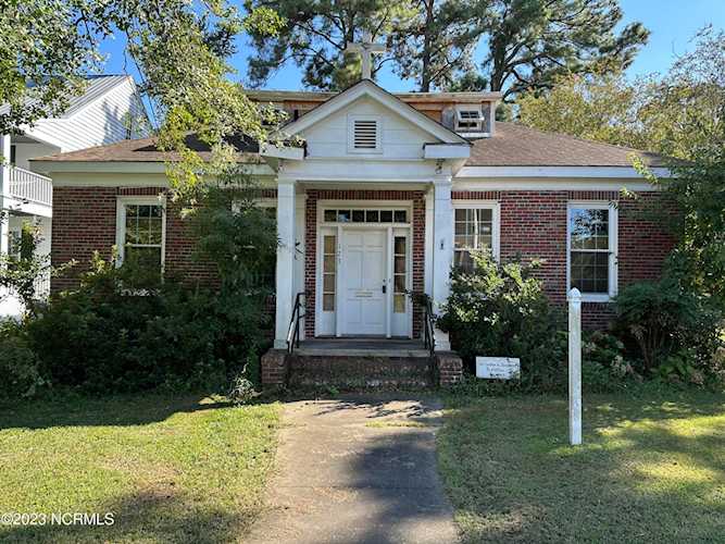 121 Market St Hertford, NC 27944