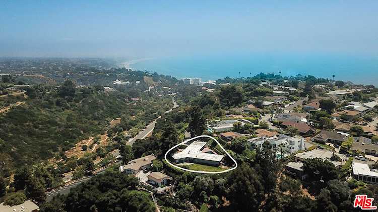 320 Bellino Dr Pacific Palisades, CA 90272