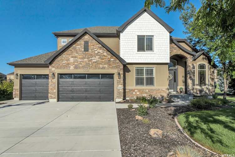12029 N Chamberry Ct Highland, UT 84003